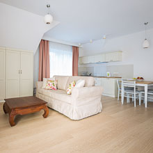 nocowanie nad morzem